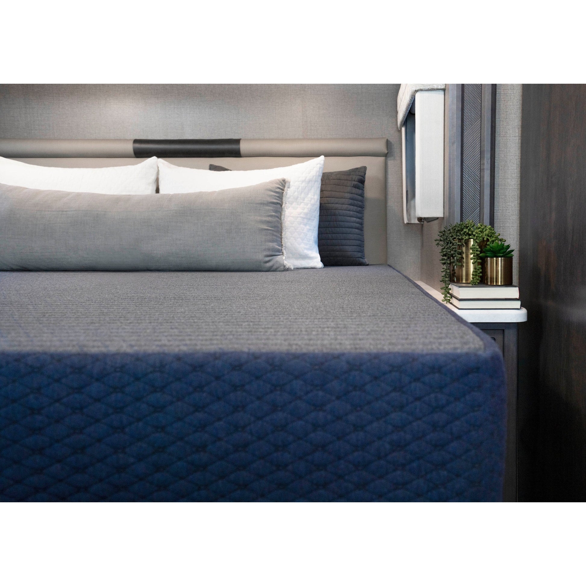 Dreamfoam Bedding Chill 8 Gel Memory Foam Mattress |RV King 70x74