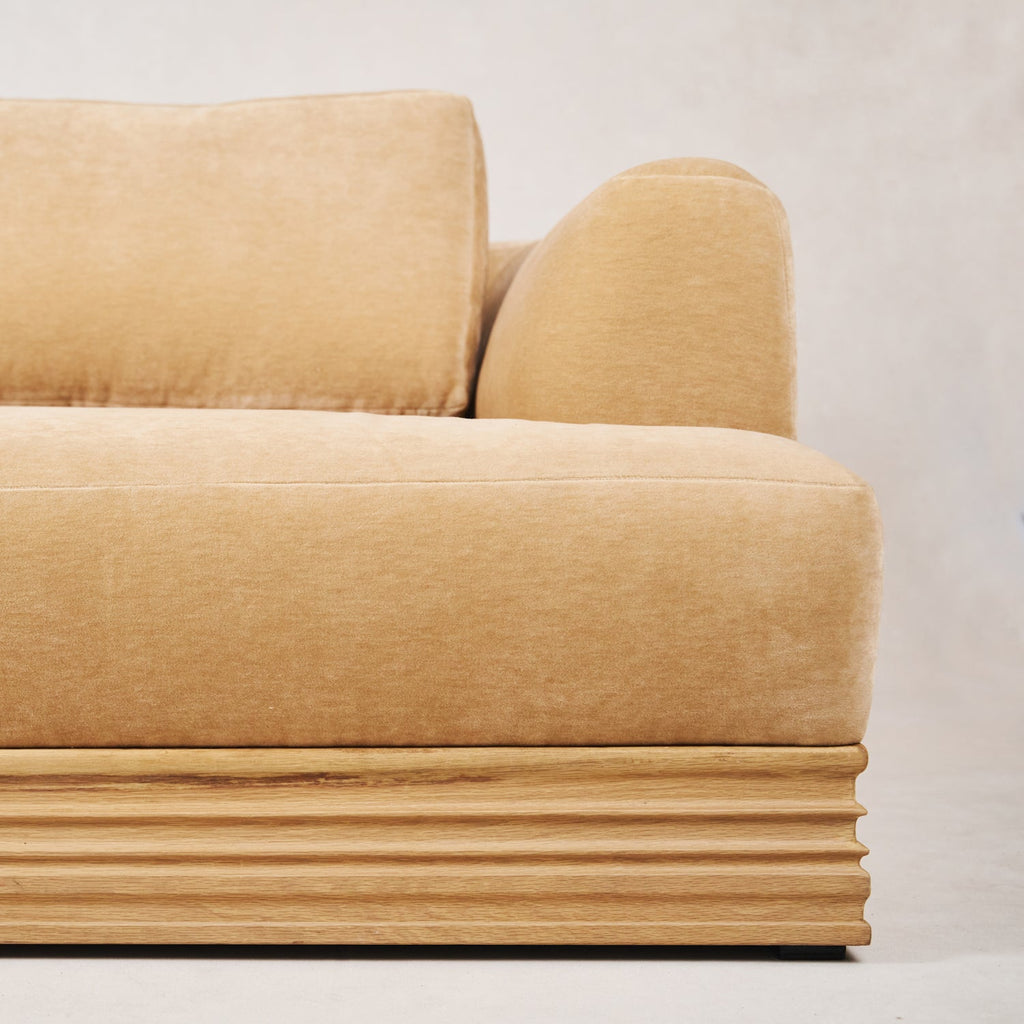 Palazzo Sofa - Nude