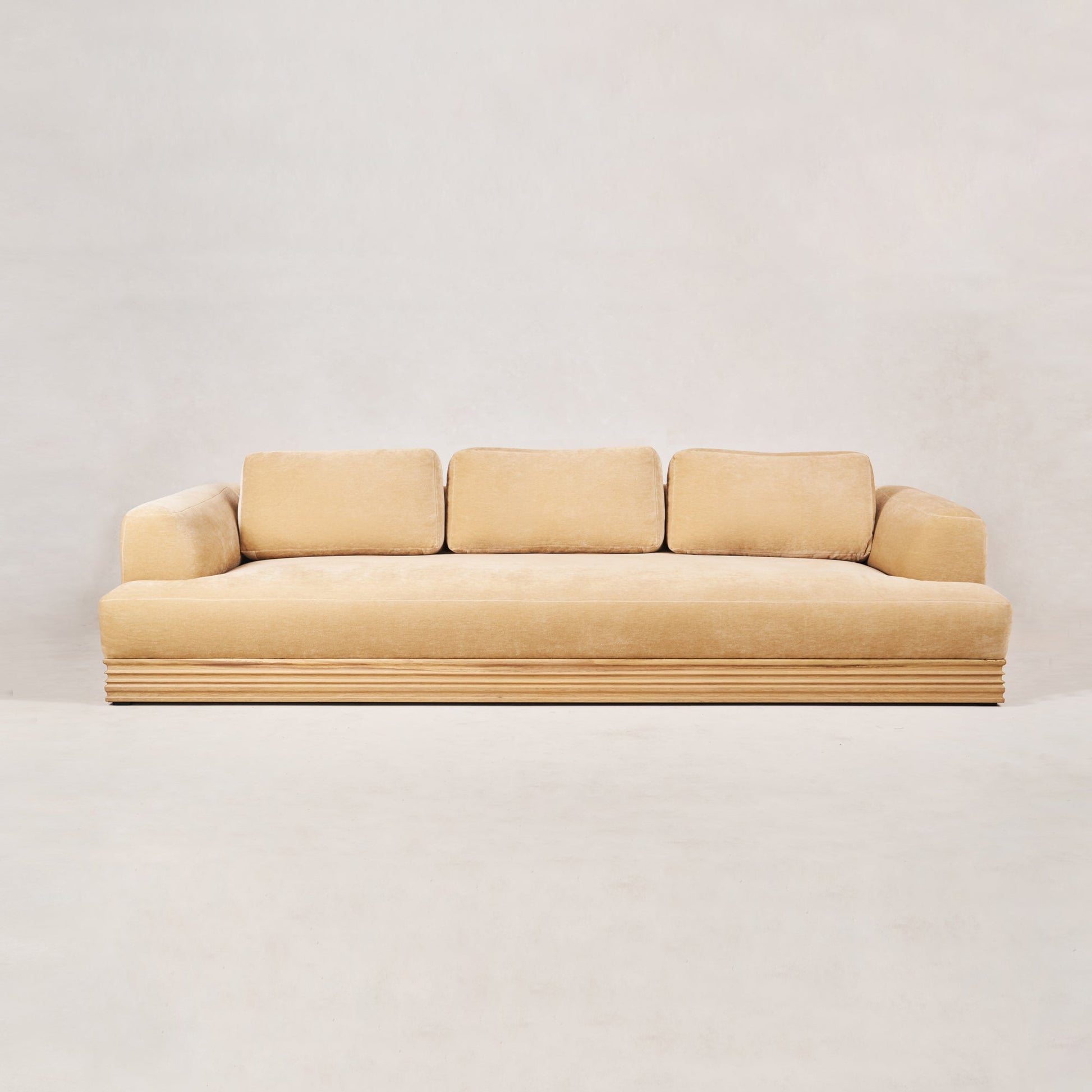 Palazzo Sofa - Nude
